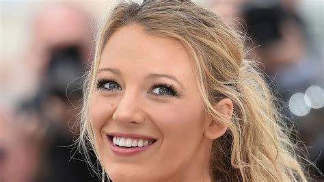 blake lively bikini|Blake Lively shows off incredible abs in rare bikini photo.